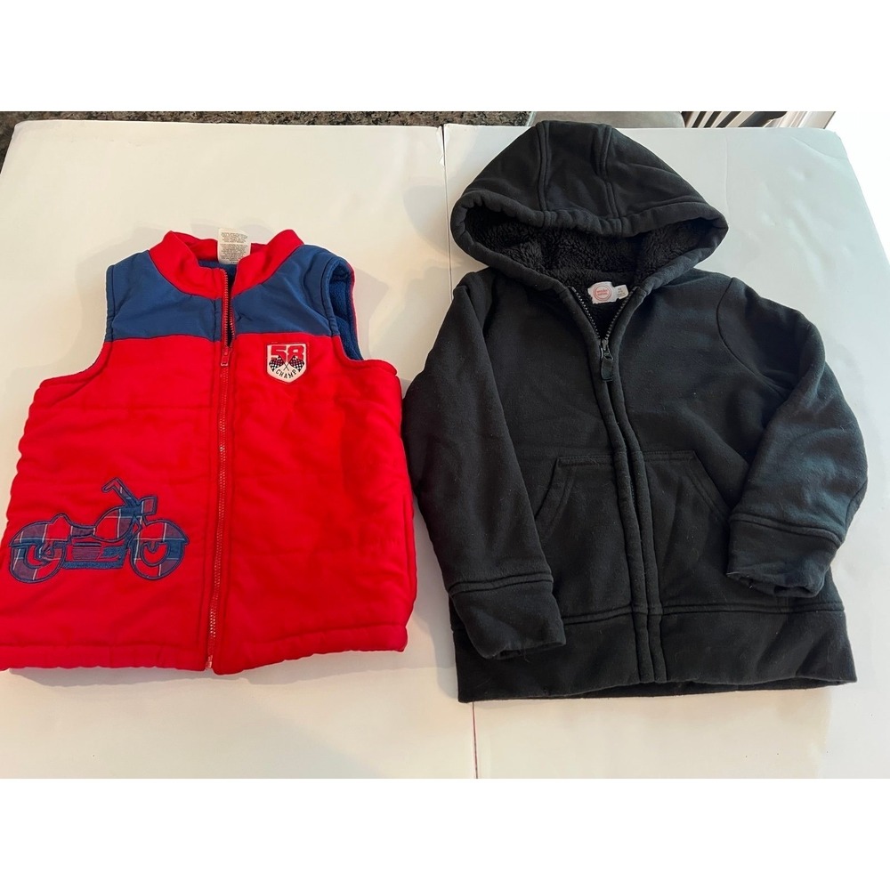 Boys‎ 4/5 xs and 5t vest and hoodie (2446)